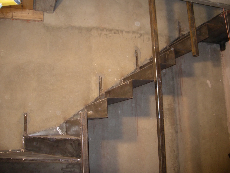 Каркасы лестниц в 3-х этажном доме п.Тарасовка